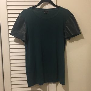 Dark green Theory tshirt with vegan leather sleeves